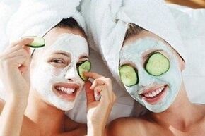 face mask for rejuvenating the skin